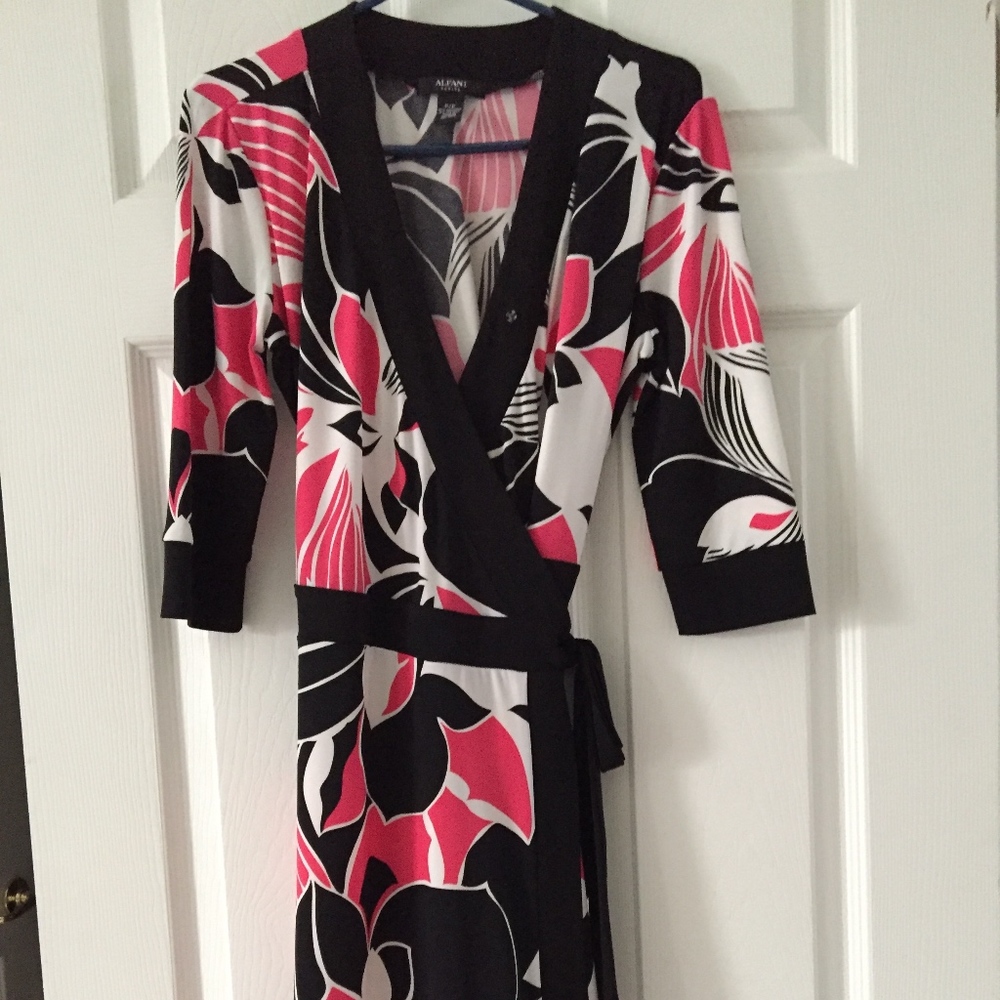 Alfani Petite black & pink print wrap dress